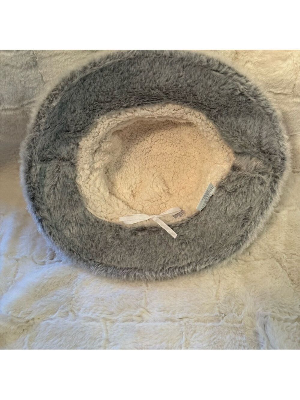 Sprigs Reversible Faux Fur/Sherpa
Bucket Hat
NWT
Gray/Beige
One Size Fits Most - Picture 5 of 8
